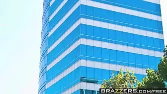 Brazzers - Big Butts Like It Big - Anal Coverage scene starring Nyomi Banxx & James Deen