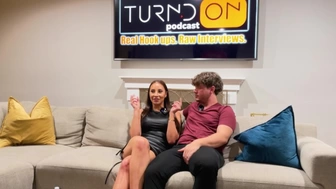 Super Model MILF Melissa Stratton Hard Mounts A Fan After Podcast